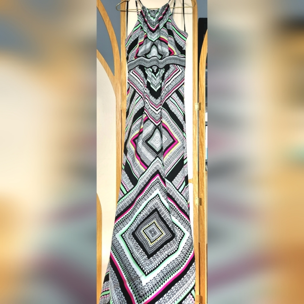 Dynamite High Neck Adjustable Strap Maxi Dress Bandana Style Print Size Medium